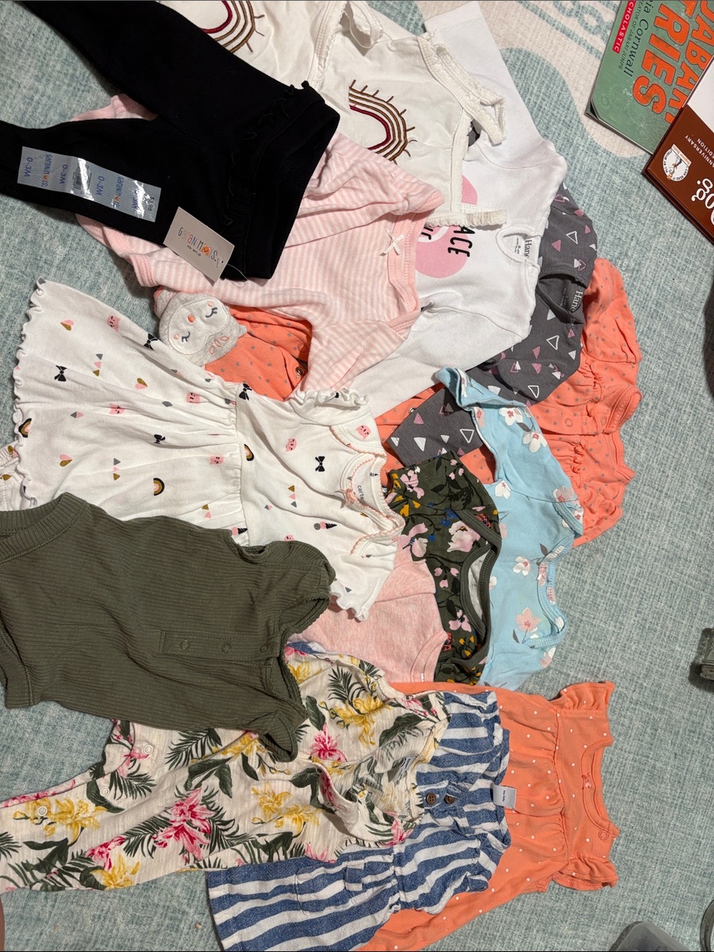 Girl bundle—mostly 0-3